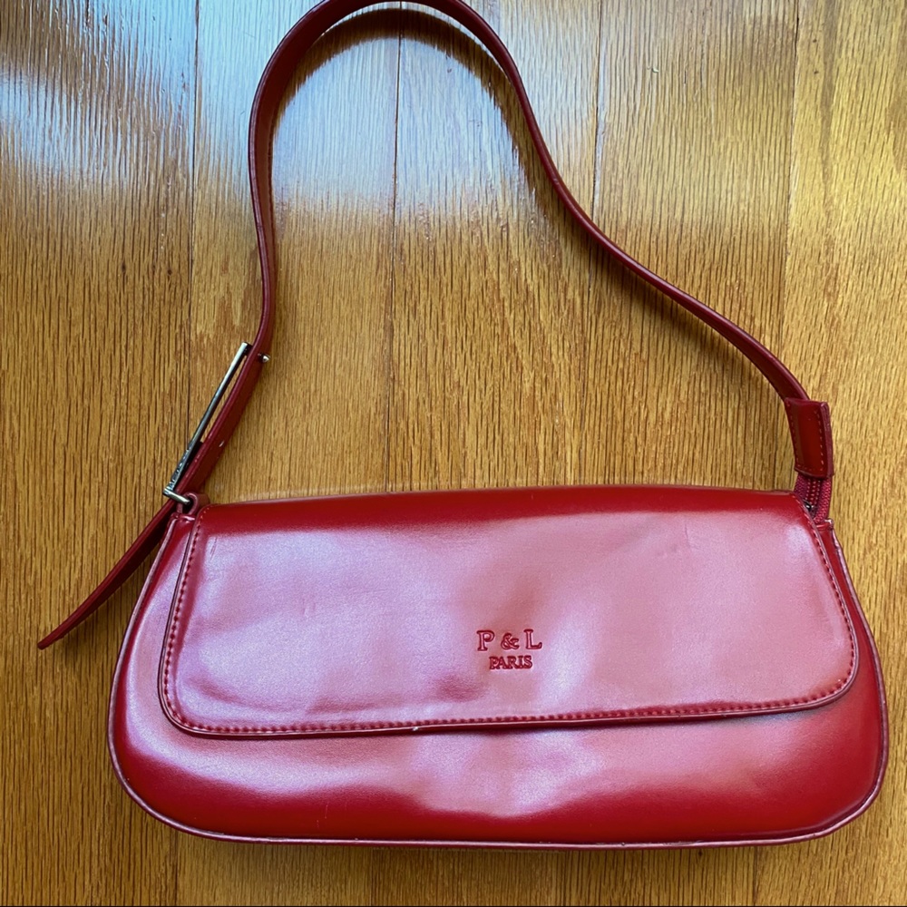 Precious Parisian baguette clutch in rich red